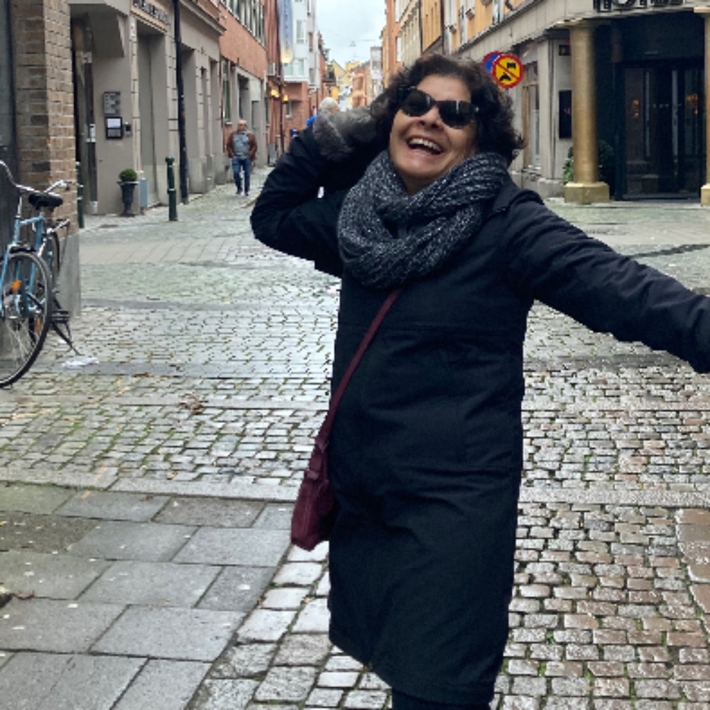 Meet your Posher, Magda